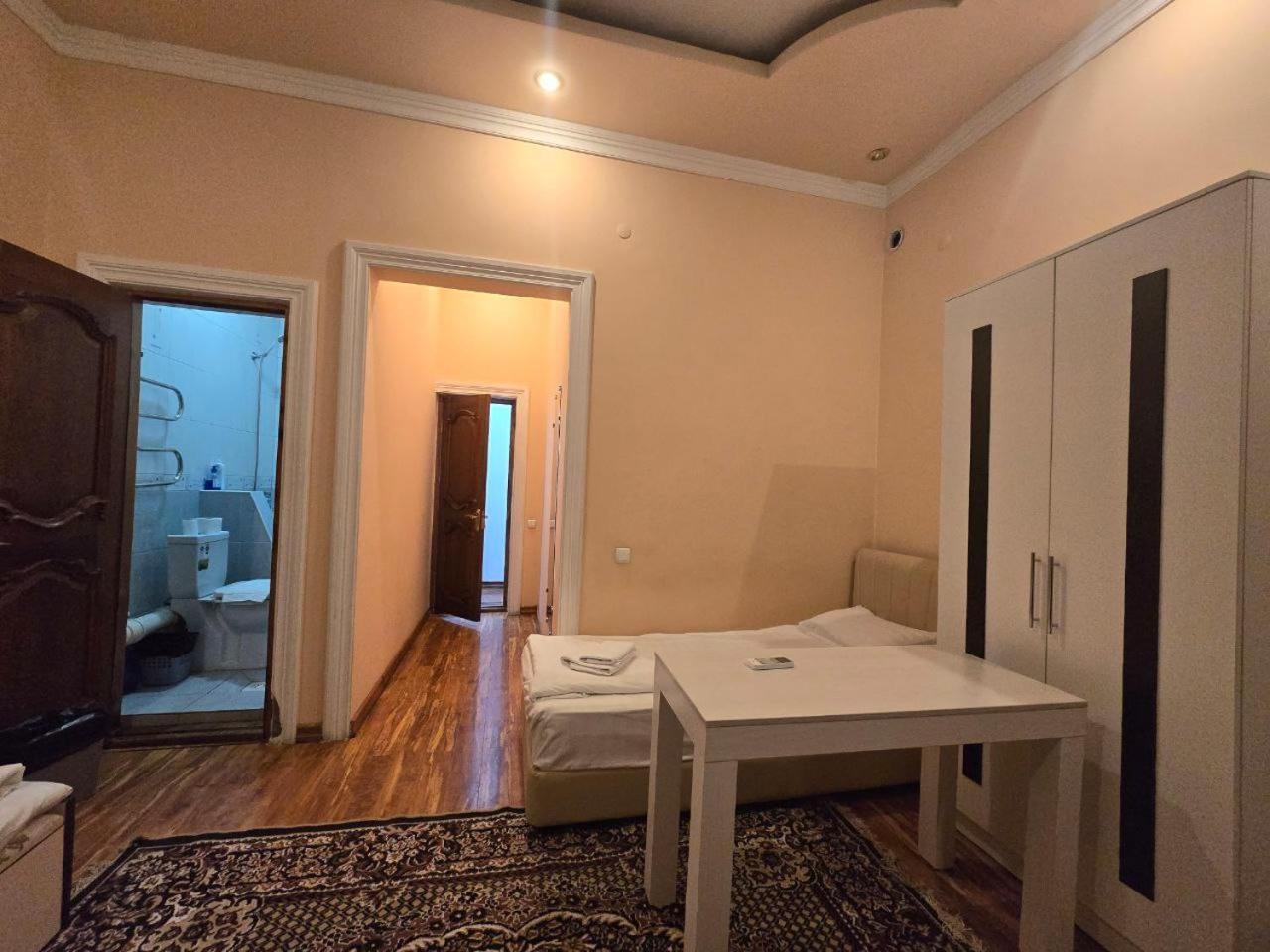 Guesto Hostel Tasjkent Eksteriør bilde