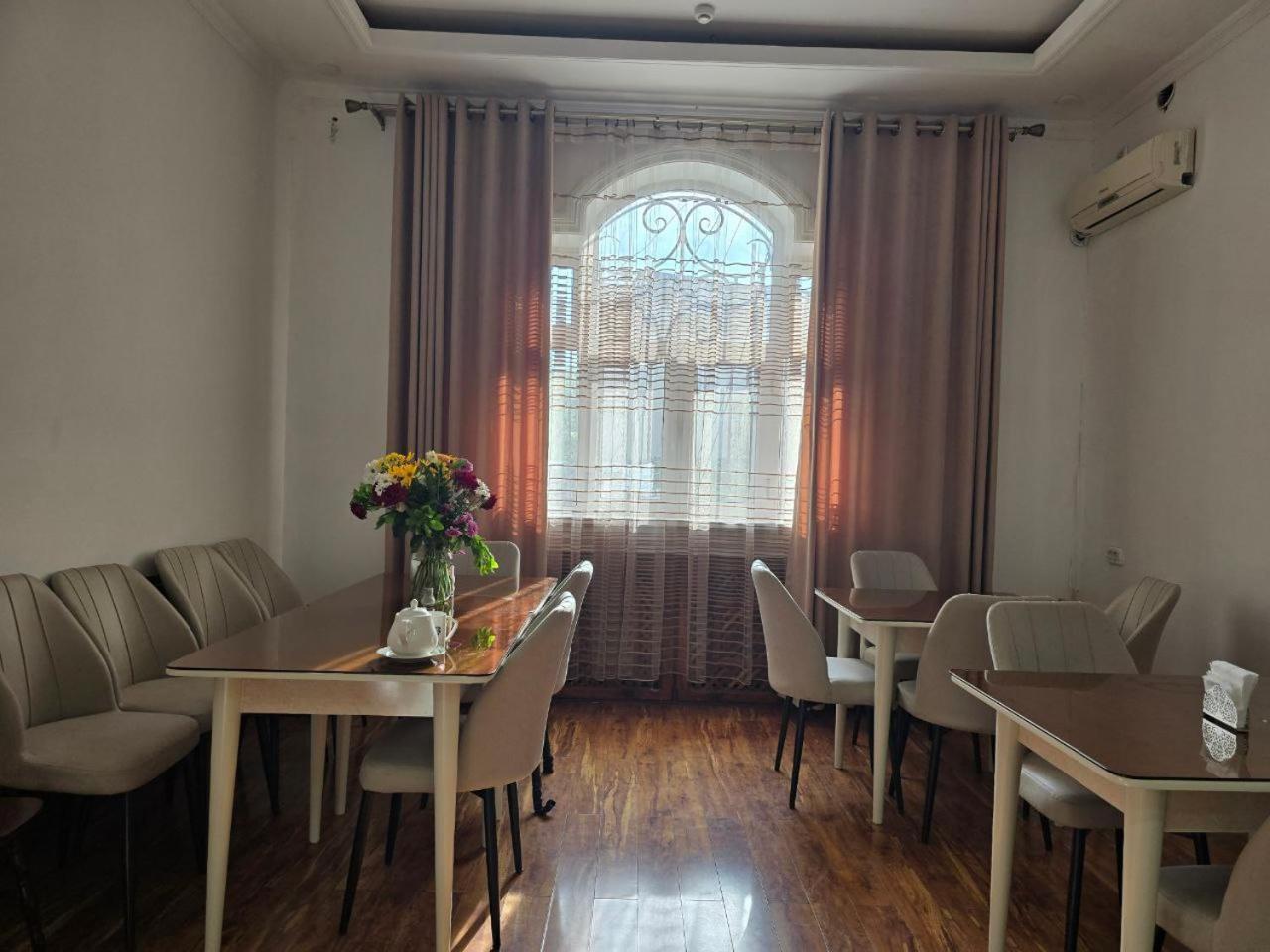 Guesto Hostel Tasjkent Eksteriør bilde